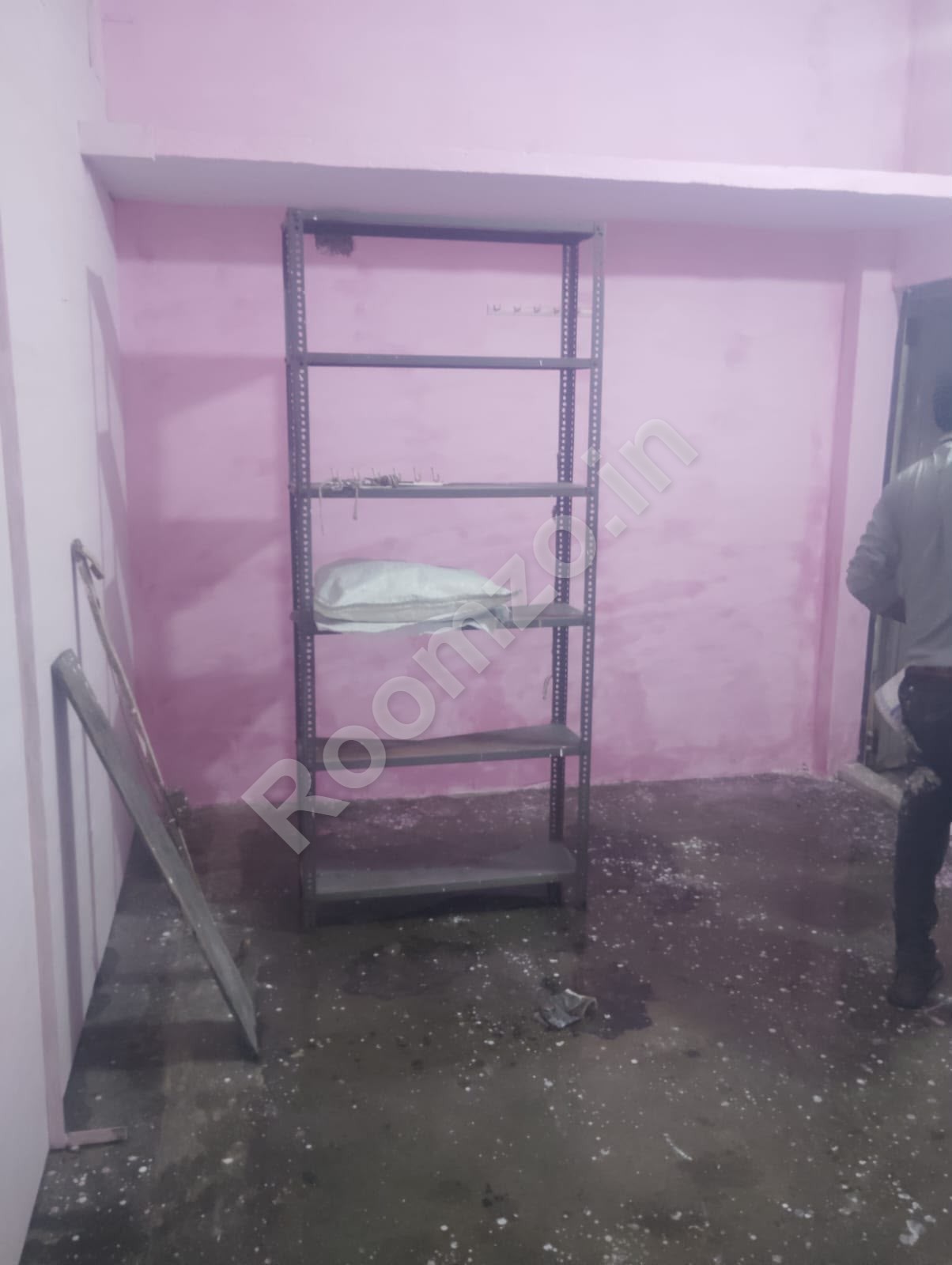 Girls Room in Allahpur | Near Neta Chauraha | Attached Bathroom 
